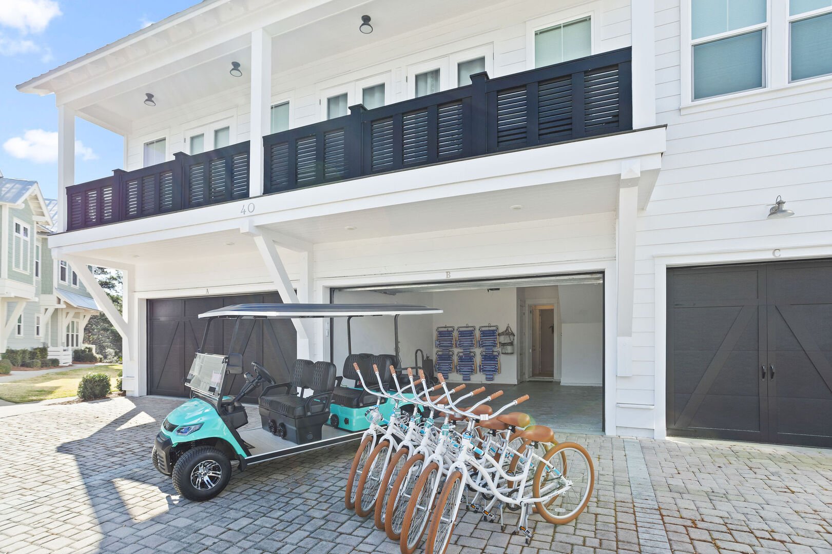 Golf cart and bikes are included!