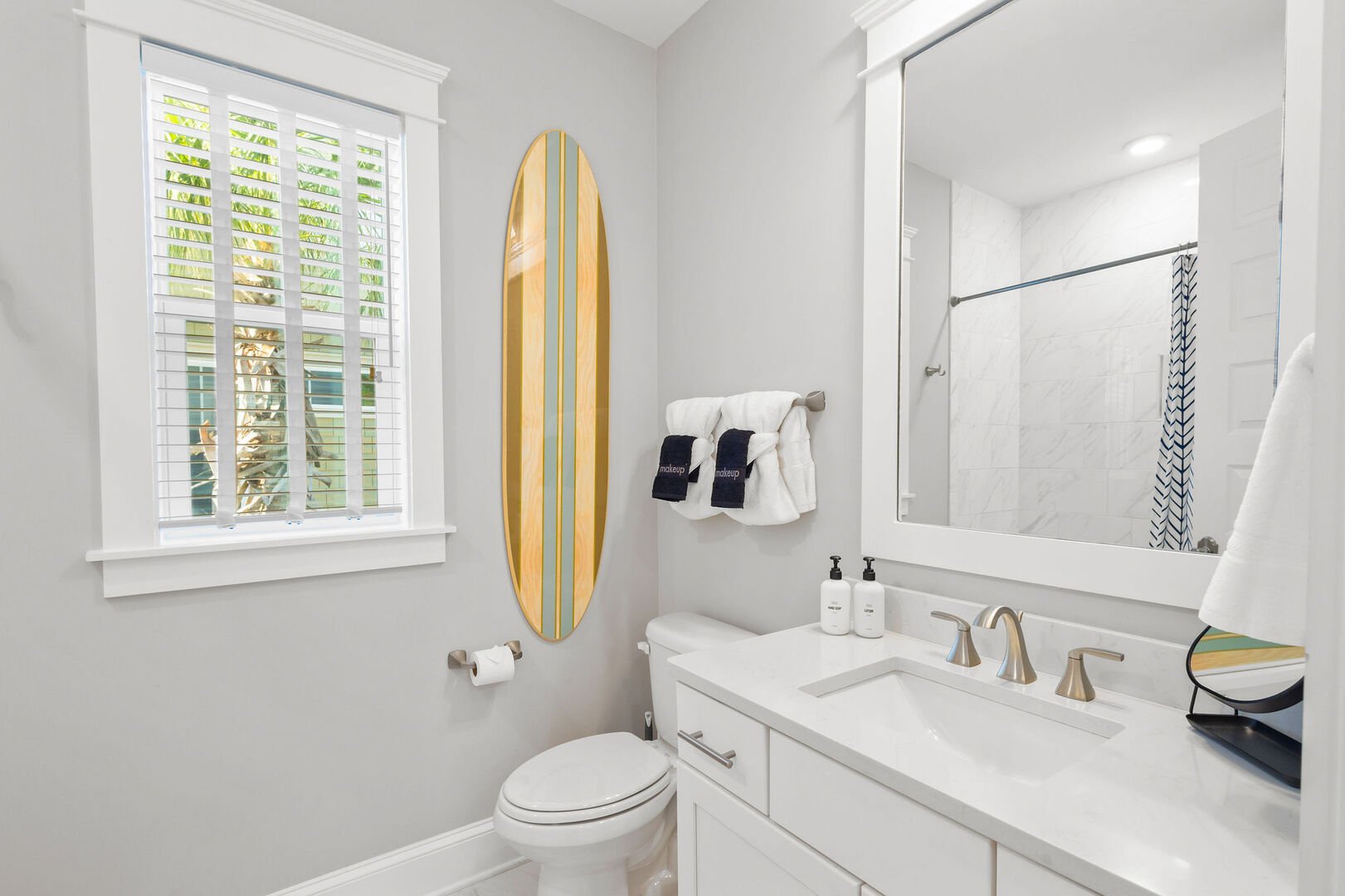 Second floor full bath featuring a shower/tub combo.