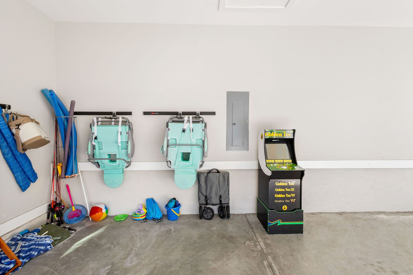 Headed to the beach? We have you covered with all the essentials!