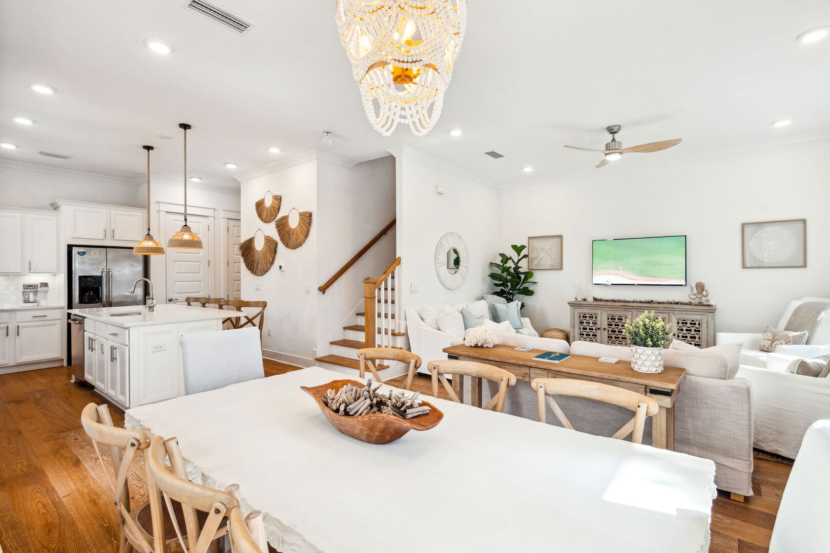 Beautiful open concept first floor.