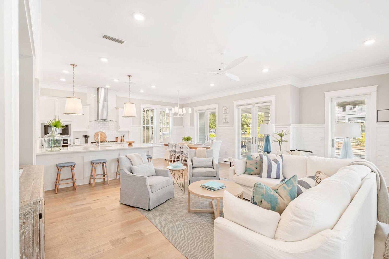 Open floor concept, perfect for the whole family to gather.