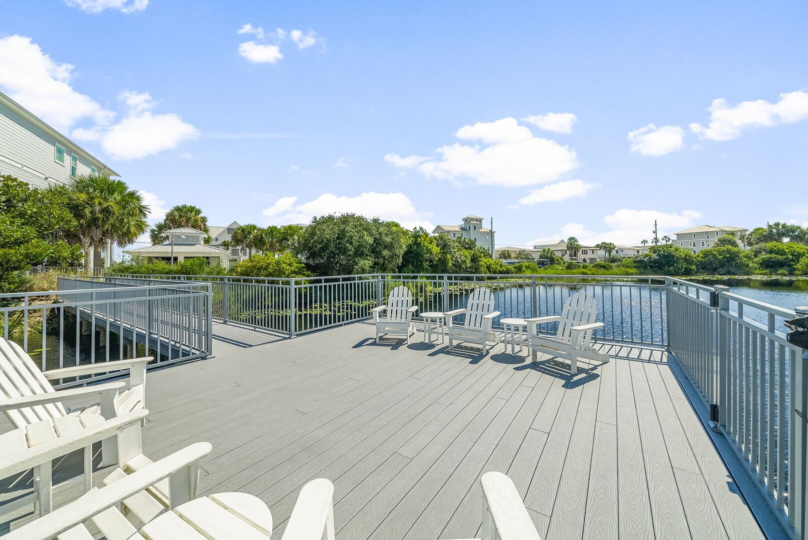Plenty of seating out on the deck to enjoy sunsets!