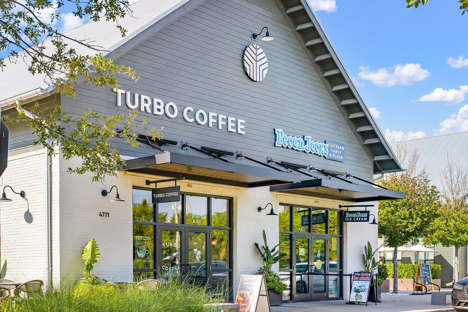 Home is just  a short walk or golf cart ride to Greenway Station, perfect for dining and shopping.